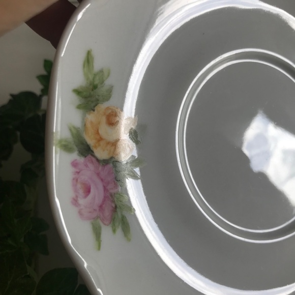 Vintage 6.25 Inch Thun Czech Republic Floral Patterned Small Saucer Plate - Picture 2 of 6